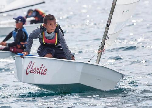 Гонка на Оптимистах на Kings Cup Regatta на Пхукете Гонка на Оптимистах на Kings Cup Regatta в Тайланде